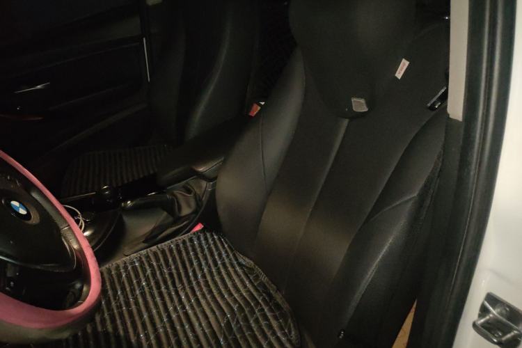 Used BMW 3 Series 2016 320Li Ambition Model
