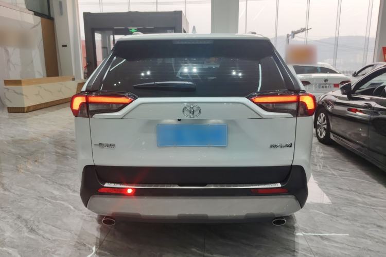 Used Toyota RAV4 2023 2.0L CVT Two-Wheel Drive Fashion Plus Edition
