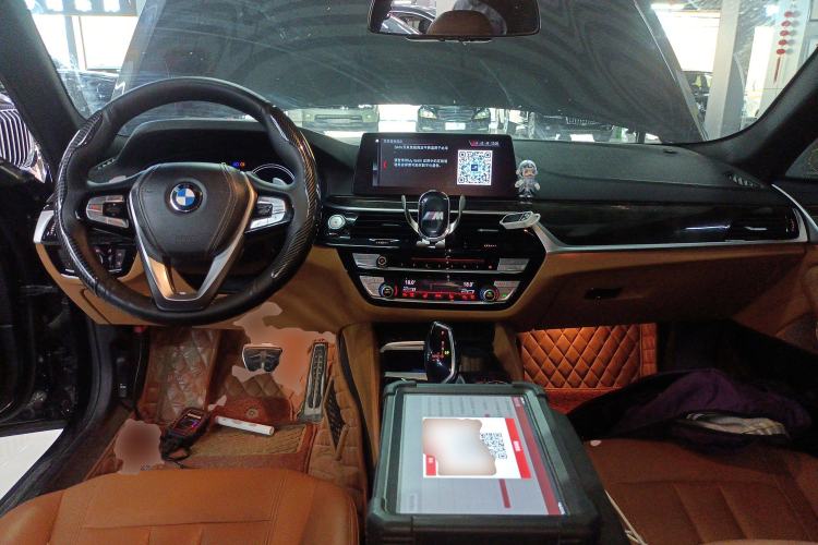 Used BMW 5 Series 2018 Restyled 530Li Leading Edition M Sport Package
