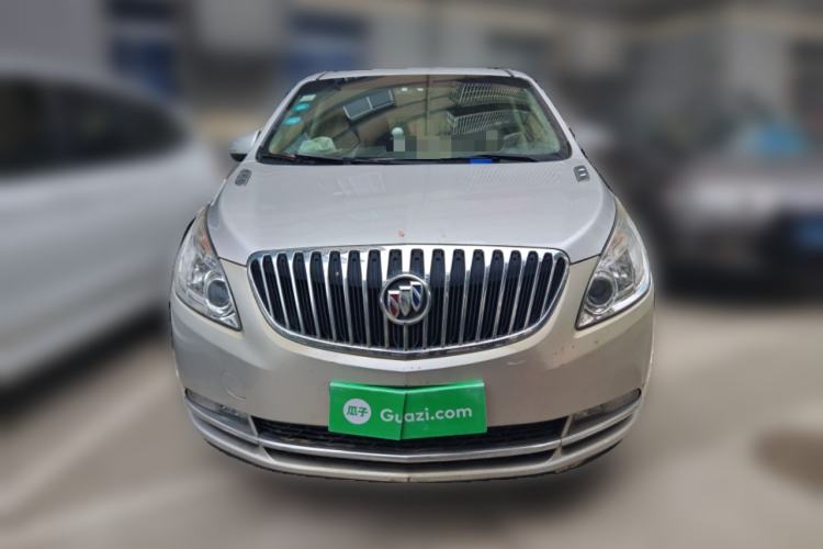 Used Buick GL8 2011 2.4L CT Luxury Business Comfort Edition Front