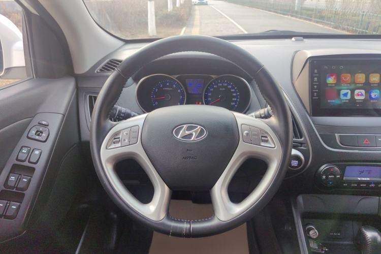 Used Hyundai ix35 2013 2.0L Automatic Two-Wheel Drive Smart GLS China IV Standard