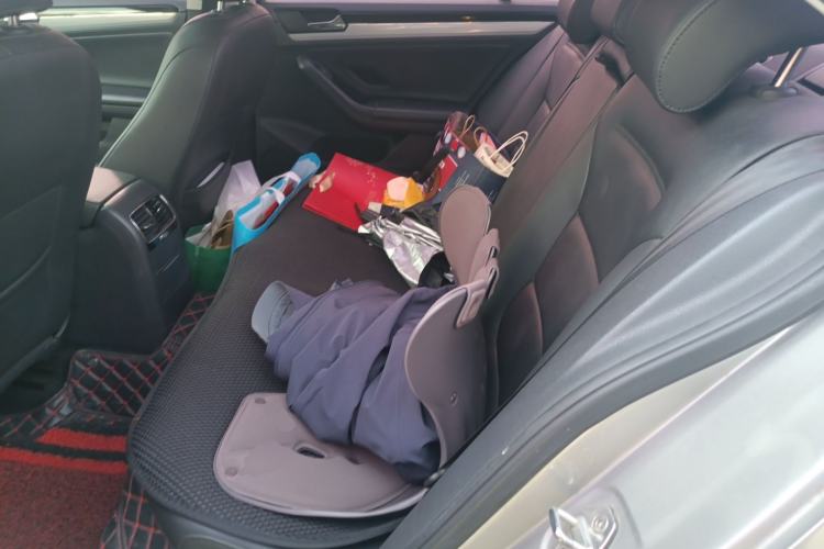 Used Volkswagen Sagitar 2015 1.6L Automatic Comfort Model
