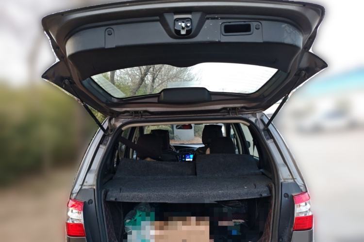 Used Nissan Livina 2015 1.6XE CVT Comfort Edition Trunk