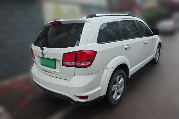 Used Fiat Freemont 2012 2.4L Comfort Edition Rear Right 45 Deg