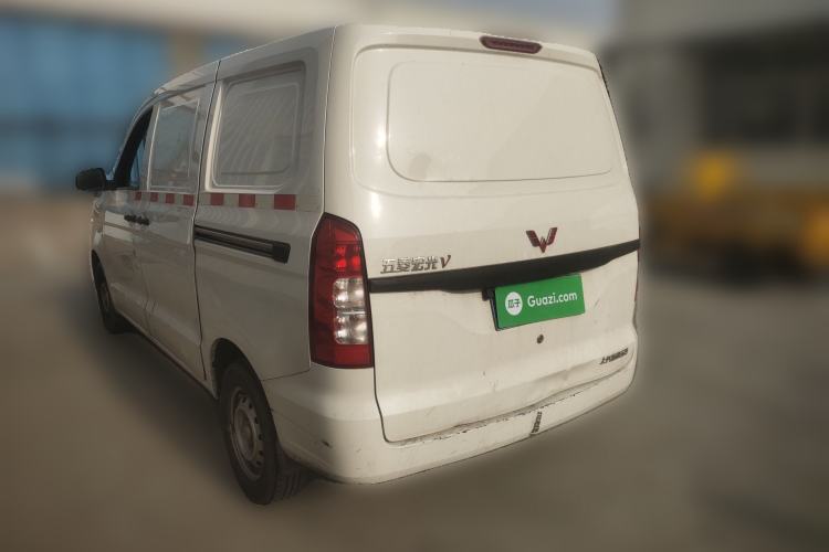 Used Wuling Hongguang V 2021 1.5L Jingqu Edition Enclosed-Window Vehicle LAR