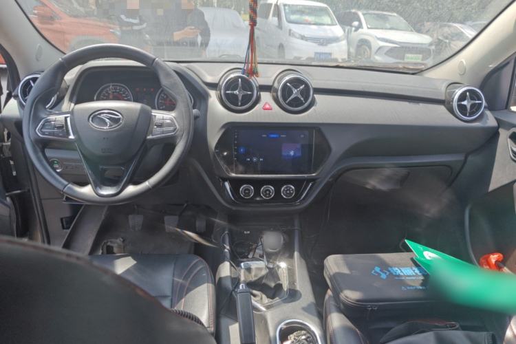 Used Soueast DX3 2018 1.5L Manual Luxury Model Center Console