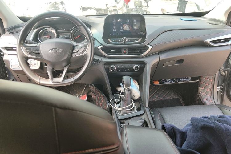 Used Chevrolet Orlando 2018 Redline 530T Automatic Enjoyment Edition (5+2 Model) – China V Standard Center Console