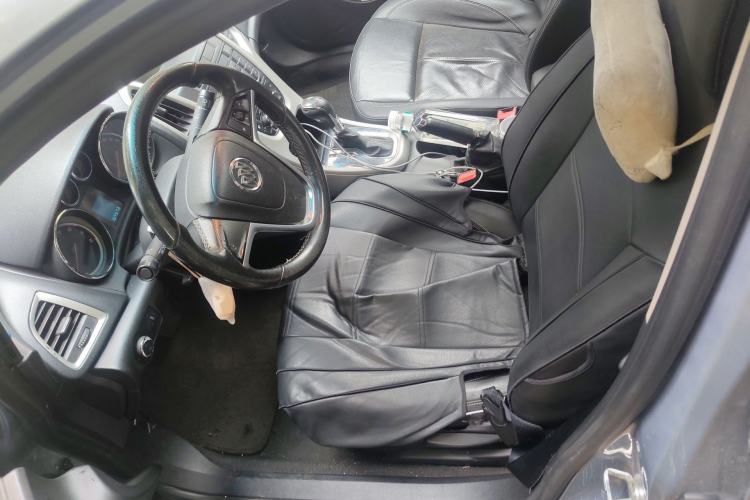 Used Buick GT 2011 GT 1.8L Automatic Fashion Edition Leather Model Left Front Seat