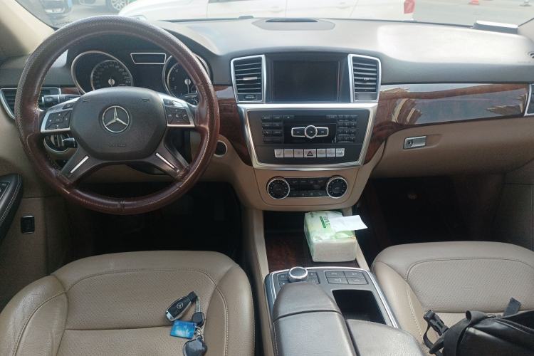 Used Mercedes-Benz M-Class 2014 ML 400 4MATIC Dynamic Model