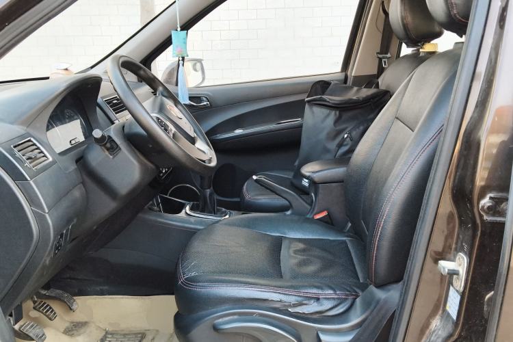 Used FORTHING Joyear X5 2013 1.6L Manual Luxury Model China IV Standard
