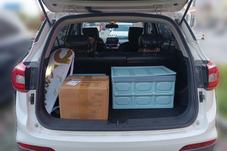 Used Baojun 510 2017 1.5L Automatic Fashion Model Trunk