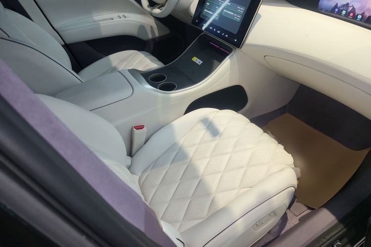 Used Avatr 11 2025 Night Rider Edition Right Front Seat