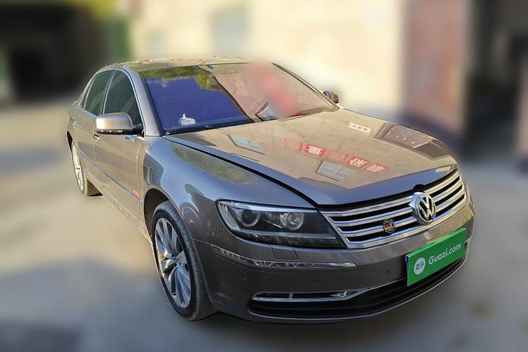 Used Volkswagen Phaeton 2011 4.2L V8 4-seat Extended-Range Individual Edition Front Right 45 Deg