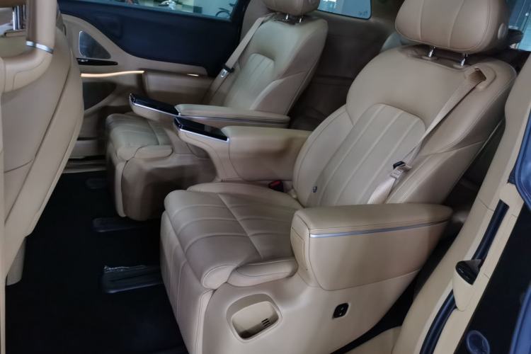 Used VOYAH Dream 2025 PHEV Four-Wheel Drive Prestige Kunpeng Edition