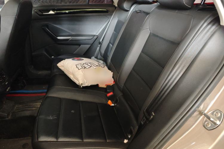 Used Volkswagen T-ROC 2020 280TSI DSG Two-Wheel Drive Comfort Version