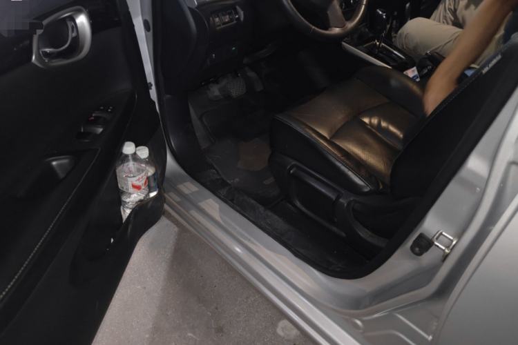 Used Nissan Sylphy 2019 1.6XV CVT Smart Connect Luxury Edition China V Standard Driver Seat