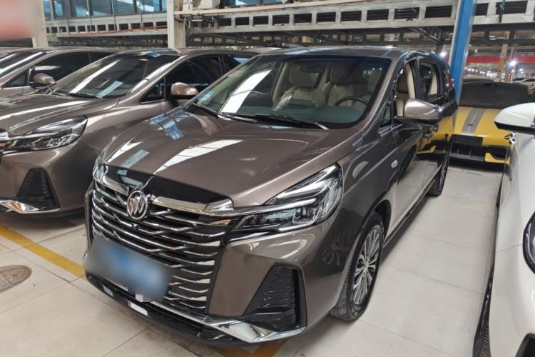 Used Buick GL8 2023 Facelifted Land Cruiser Executive Luxury Version