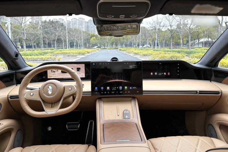 Used Hima Stelato S9 2025 Extended-Range Max+ Interior 4