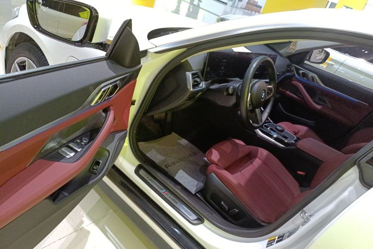 Used BMW i4 2023 eDrive35
