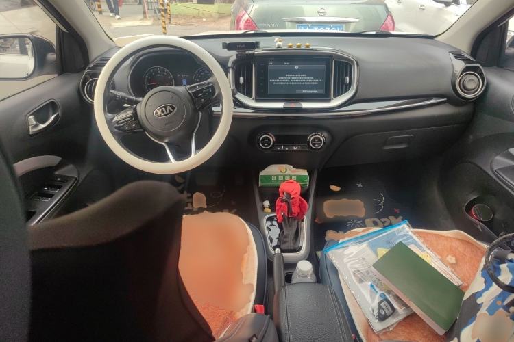 Used Kia kx1 Stonic 2019 1.4L Automatic Fun Edition China VI Center Console
