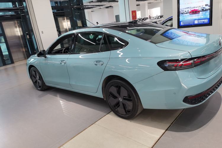 Used Volkswagen Passat 2025 Pro 380TSI Starry Dragon Luxury Edition
