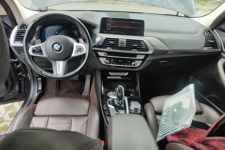 Used BMW X3 2021 xDrive28i M Sport Package Center Console