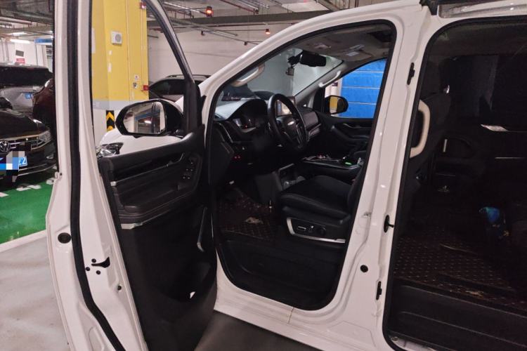 Used SAIC MAXUS G20 2021 PLUS 2.0T Gasoline Automatic Luxury Edition Driver Seat