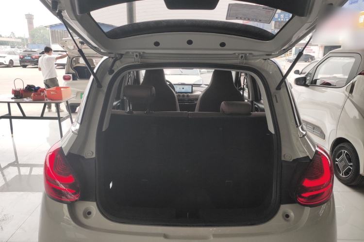 Used Wuling Bingo 2023 333 km Enjoyment Version Trunk
