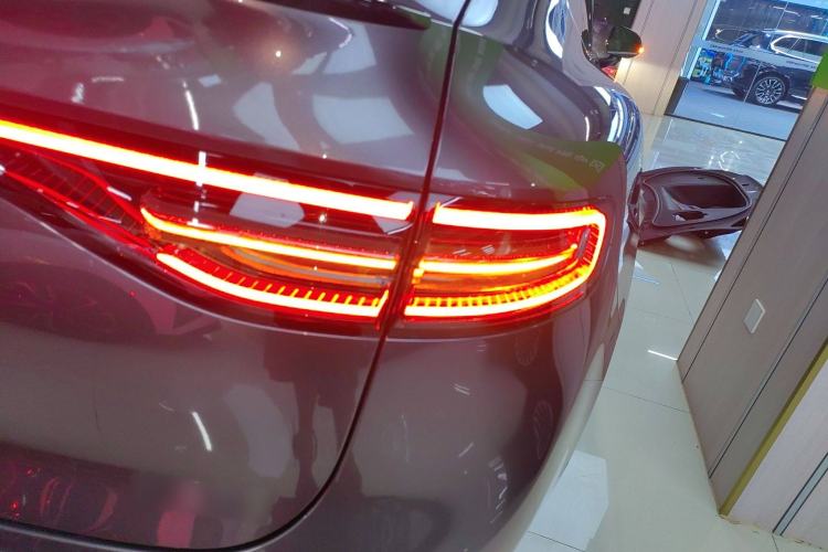 Used Hima Luxeed R7 2024 All-Electric 736 km Ultra
