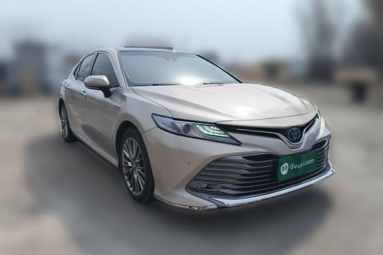 Used Toyota Camry 2018 Dual-Engine 2.5 HG Luxury Edition Front Right 45 Deg