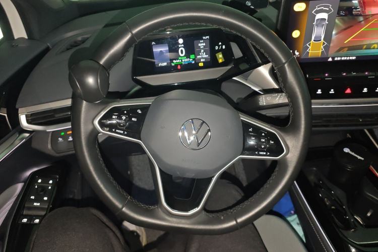 Used Volkswagen ID.4 CROZZ 2021 Long-Range PRO Two-Wheel Drive Version Steering Wheel