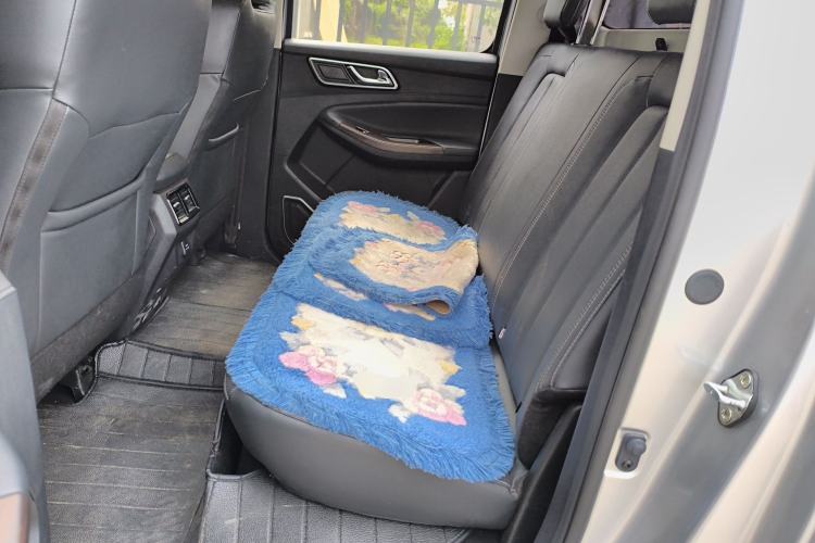 Used JMC Yuhu 9 2019 2.0T Manual Gasoline Two-Wheel Drive Comfort Edition