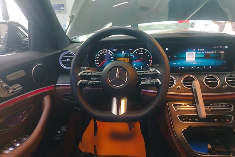 Used Mercedes-Benz E-Class 2023 Restyled E 300 L Sporty and Stylish Edition Steering Wheel
