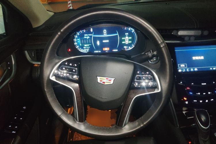 Used Cadillac XTS 2018 28T Luxury Edition Steering Wheel