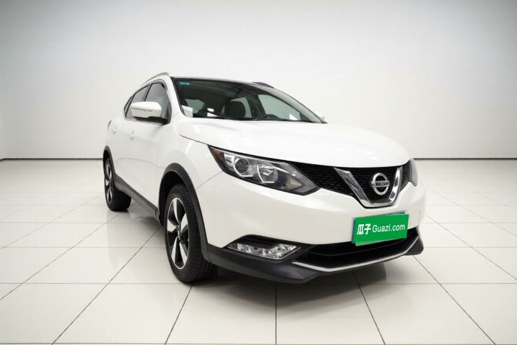 Used Nissan Qashqai 2016 2.0L CVT Luxury Edition Exterior 2