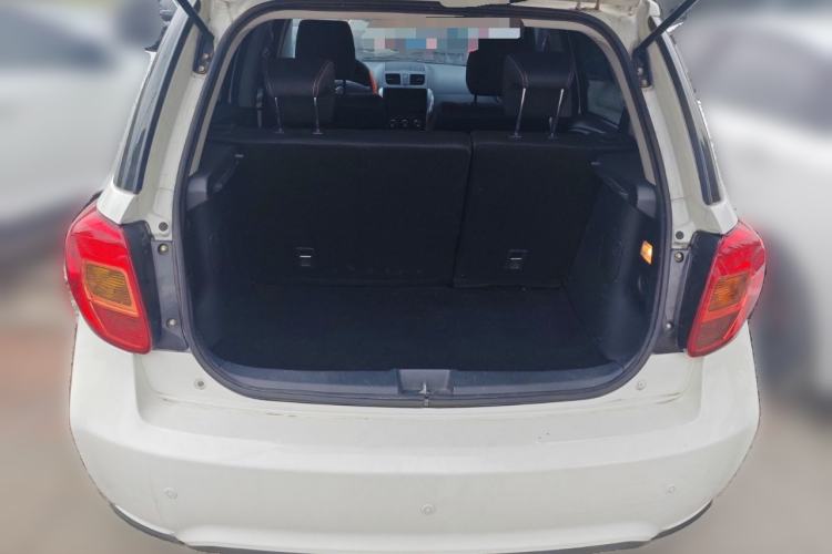 Used Suzuki SX4 2013 1.6L Automatic CoolRide Model Trunk
