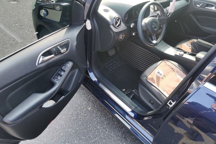 Used Mercedes-Benz B-Class 2017 B 200 Fashion Model Driver Seat