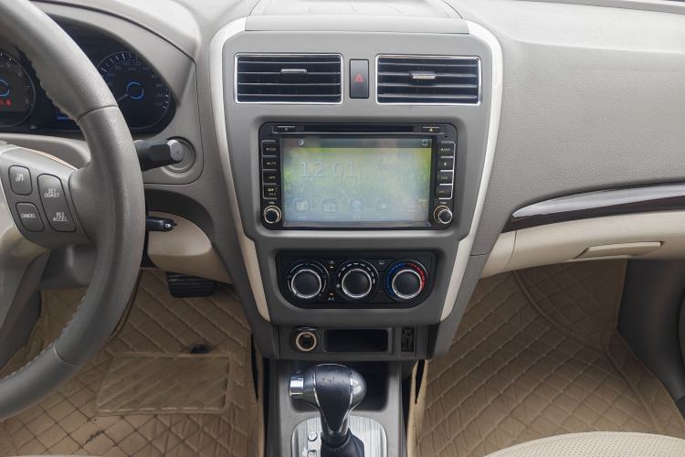 Used FORTHING Joyear S50 2014 1.6L CVT Luxury Model Audio And AC Panel