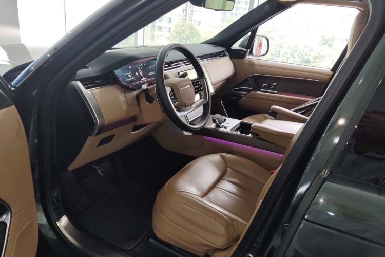 Used Land Rover Range 2024 3.0 L6 400 PS Extended Luxury Edition Driver Seat