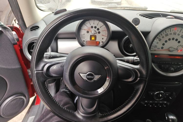 Used MINI 2011 1.6L ONE

