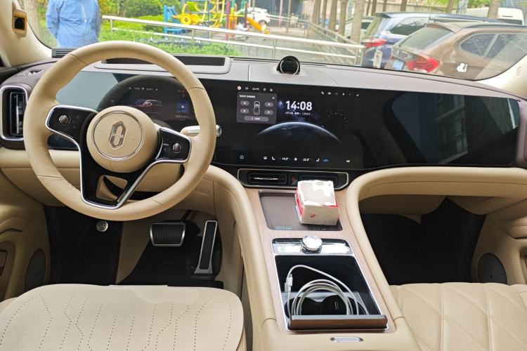 Used Hima AITO M9 2025 Extended-Range Ultra Version 52 kWh 6-Seater Center Console