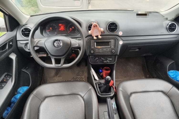 Used Volkswagen Jetta 2017 1.5L Manual Fashion Edition Center Console