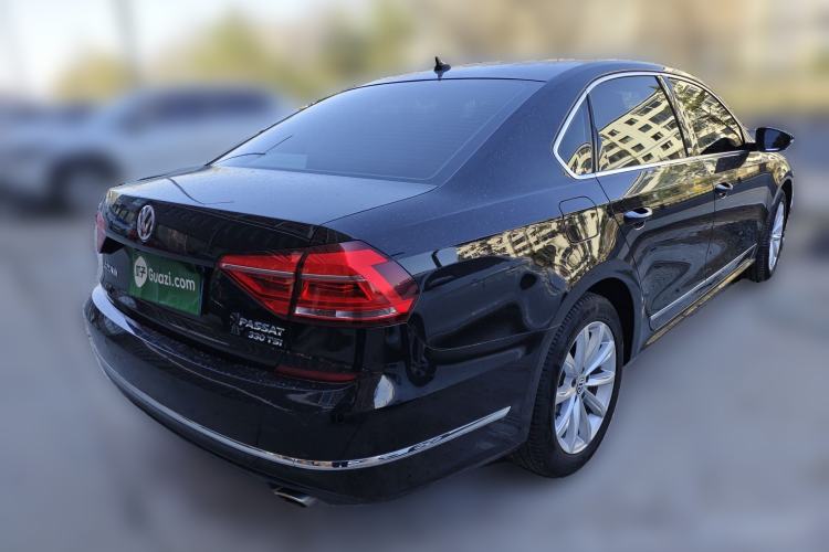 Used Volkswagen Passat 2017 330TSI DSG Luxury Edition Rear Right 45 Deg