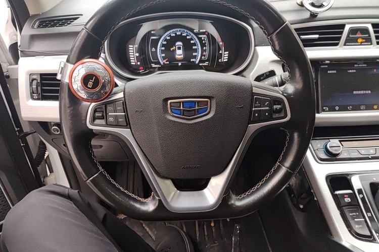 Used Geely Auto Emgrand X7 Sport 2016 1.8TD Automatic ZhiZun Version
