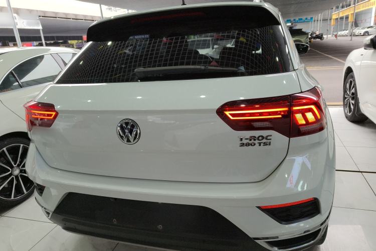 Used Volkswagen T-ROC 2018 280TSI DSG Four-Wheel Drive Comfort Version China V Standard
