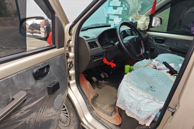 Used Wuling Rongguang S 2023 1.5L Base Version 5/7 Seats Driver Seat