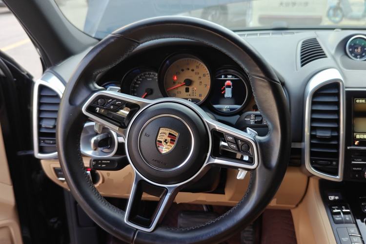 Used Porsche Cayenne 2015 3.6L automatic transmission U.S. specification
