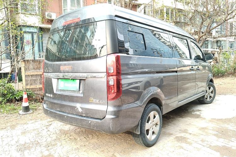 Used Jinbei Gold Hiace 2021 2.0L Passenger Van Travel Lion 7-Seater Rear Right 45 Deg