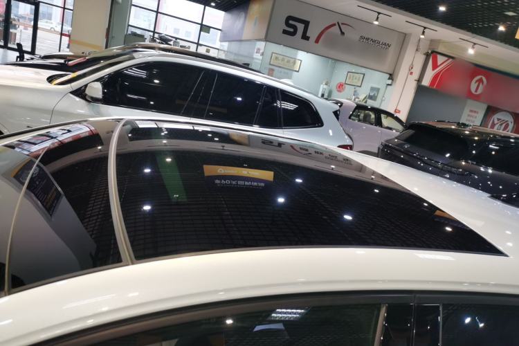 Used Volkswagen Golf 2025 300TSI R-Line
