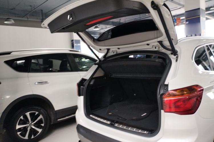 Used BMW X1 2016 sDrive18Li Fashion Model Trunk